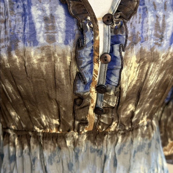 New Directions Blue and Brown Ruffle V Neck Blouse with Elastic Waist. Medium - Picture 2 of 12
